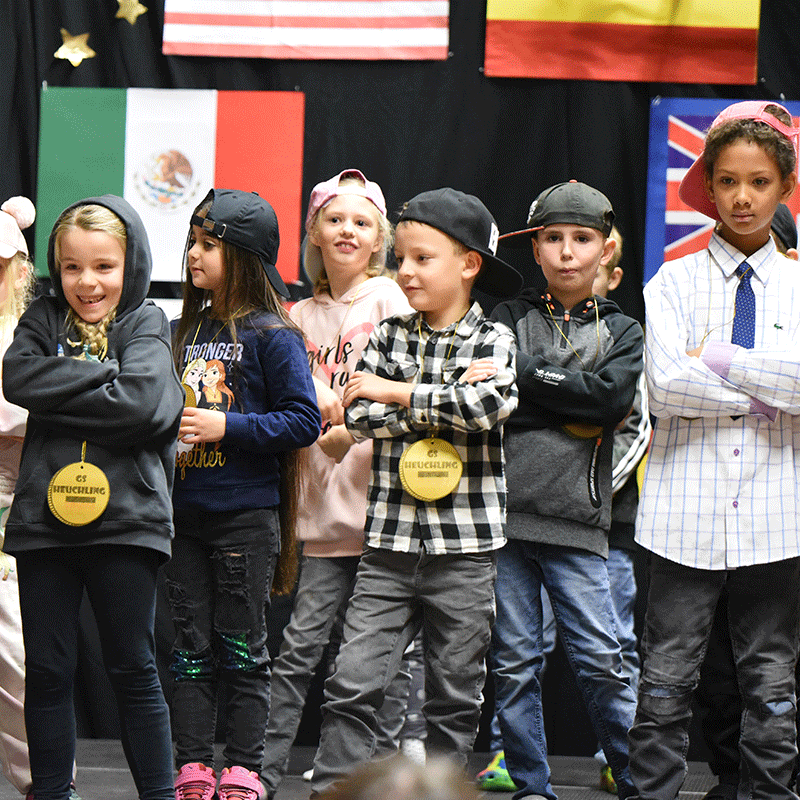 xmas-theater-kids