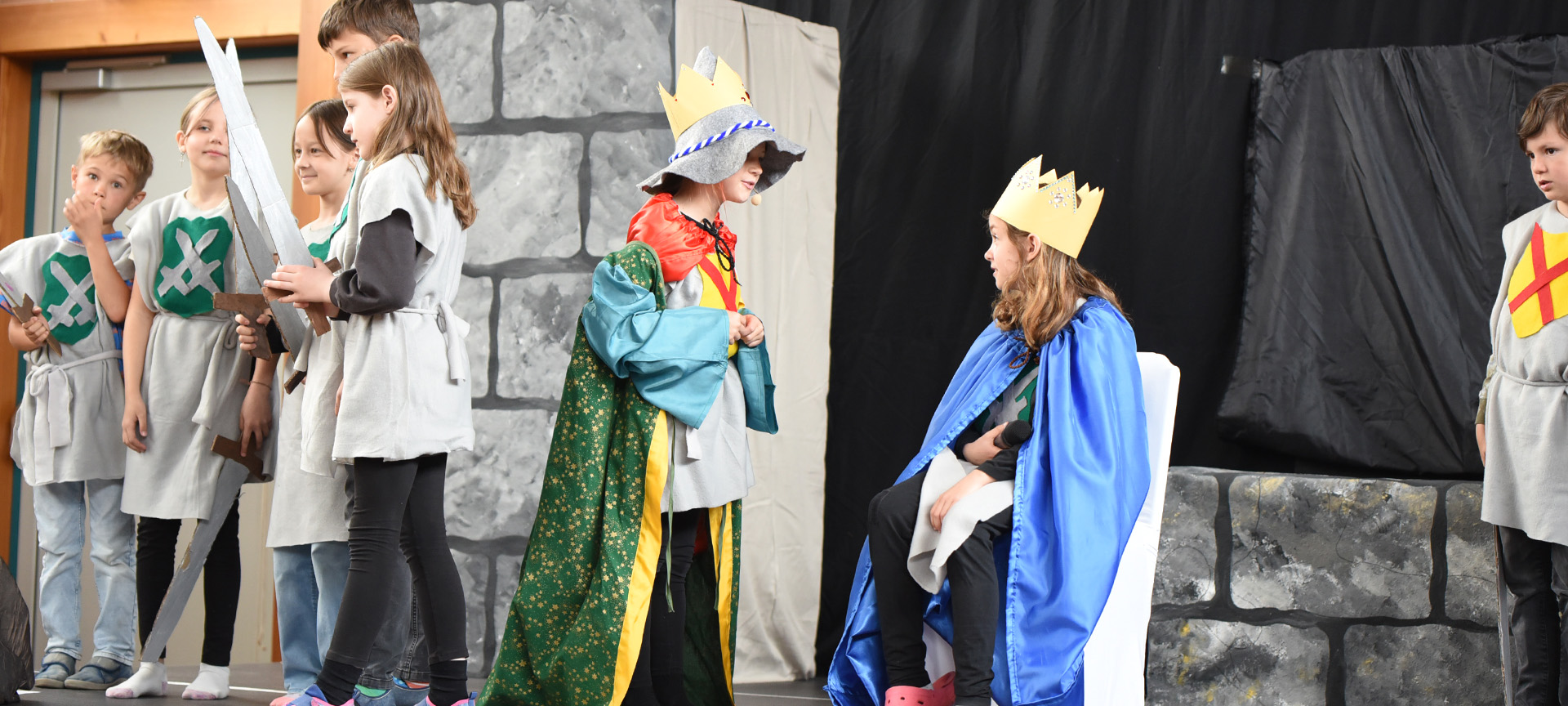Aktuelles_Theater-feindliche-brueder-2025-16